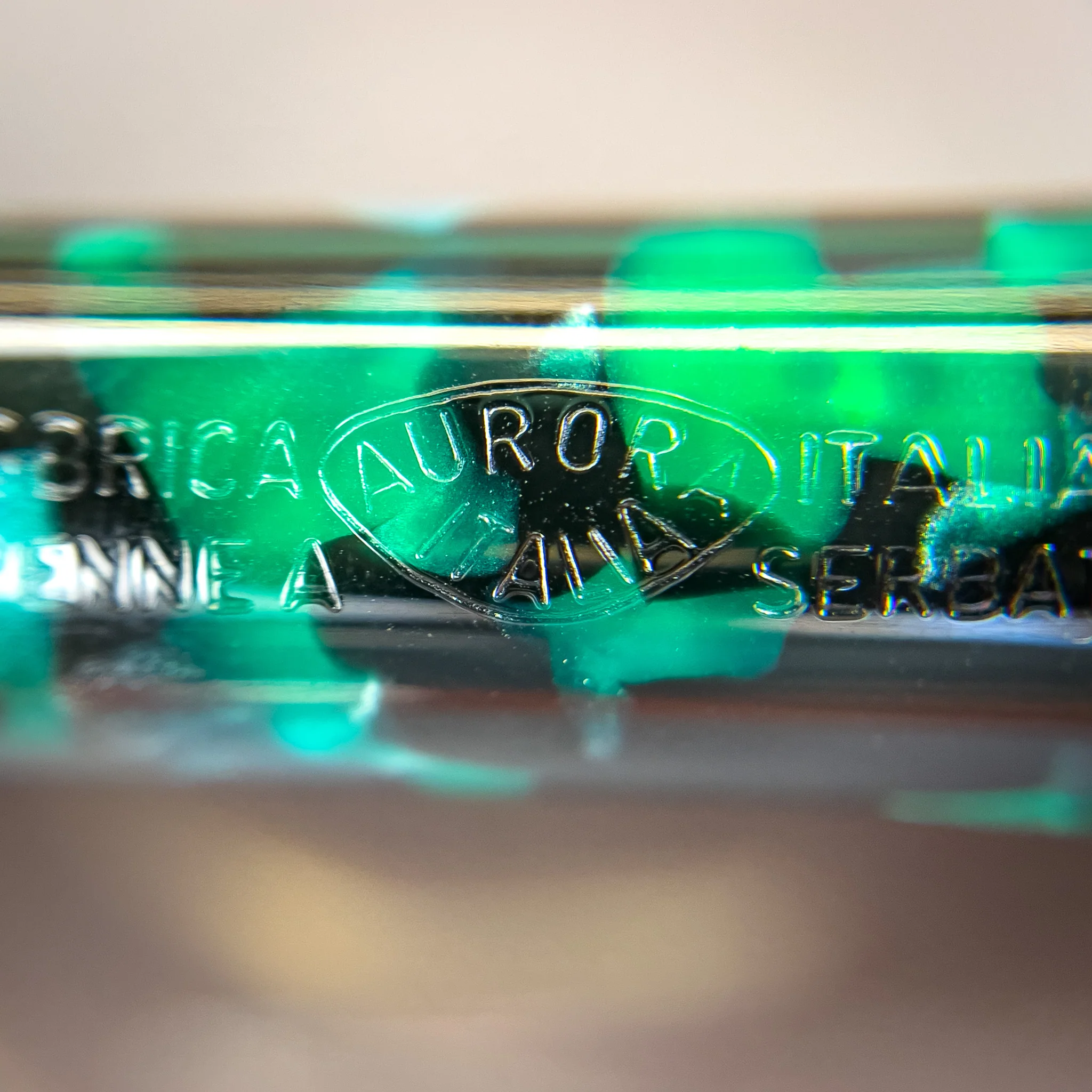 Aurora Optima Auroloide Fountain Pen - Emerald with Gold Trim (Doorbuster) - Image 5