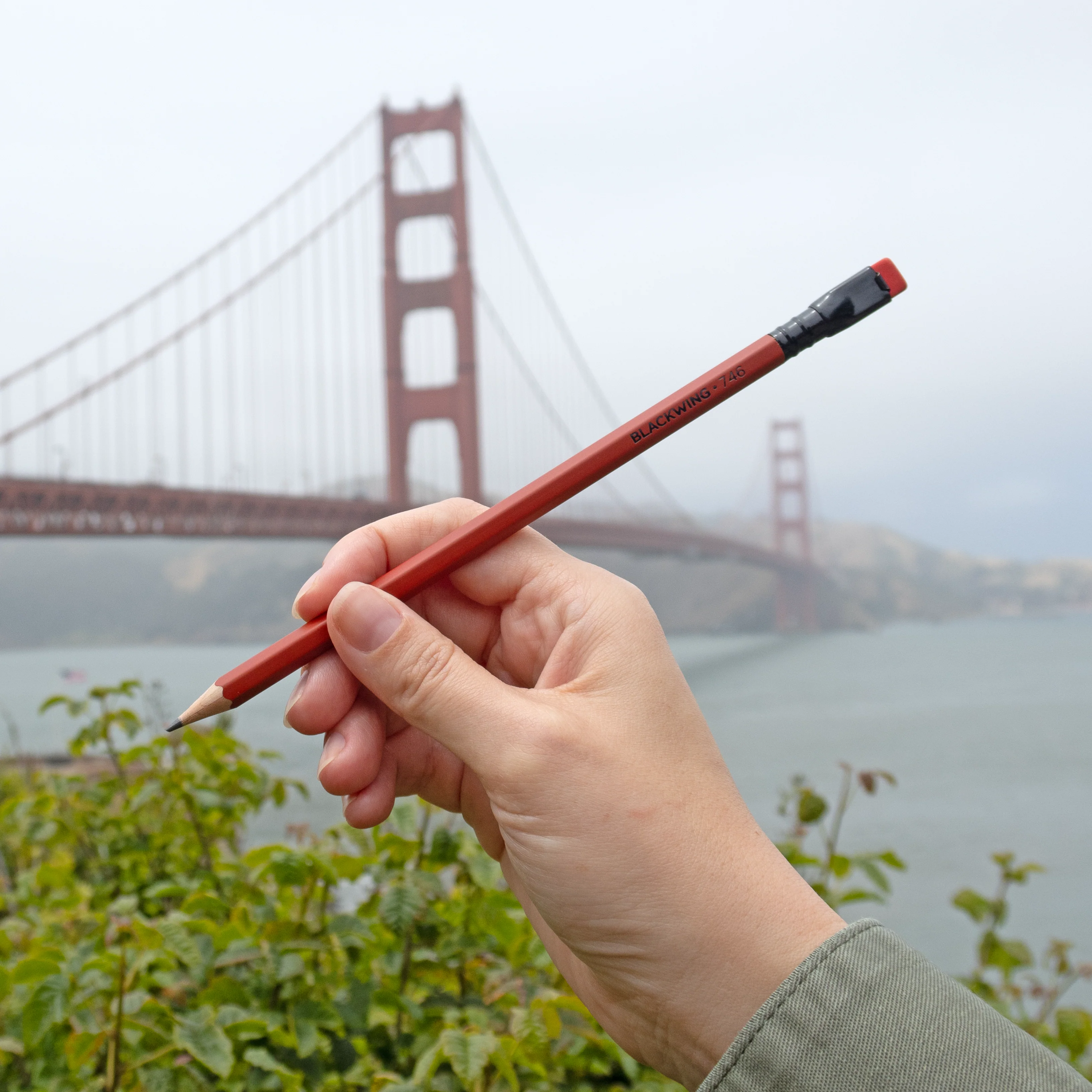 Blackwing Pencils Volume 746 - Golden Gate Bridge (Set of 12) - Image 3