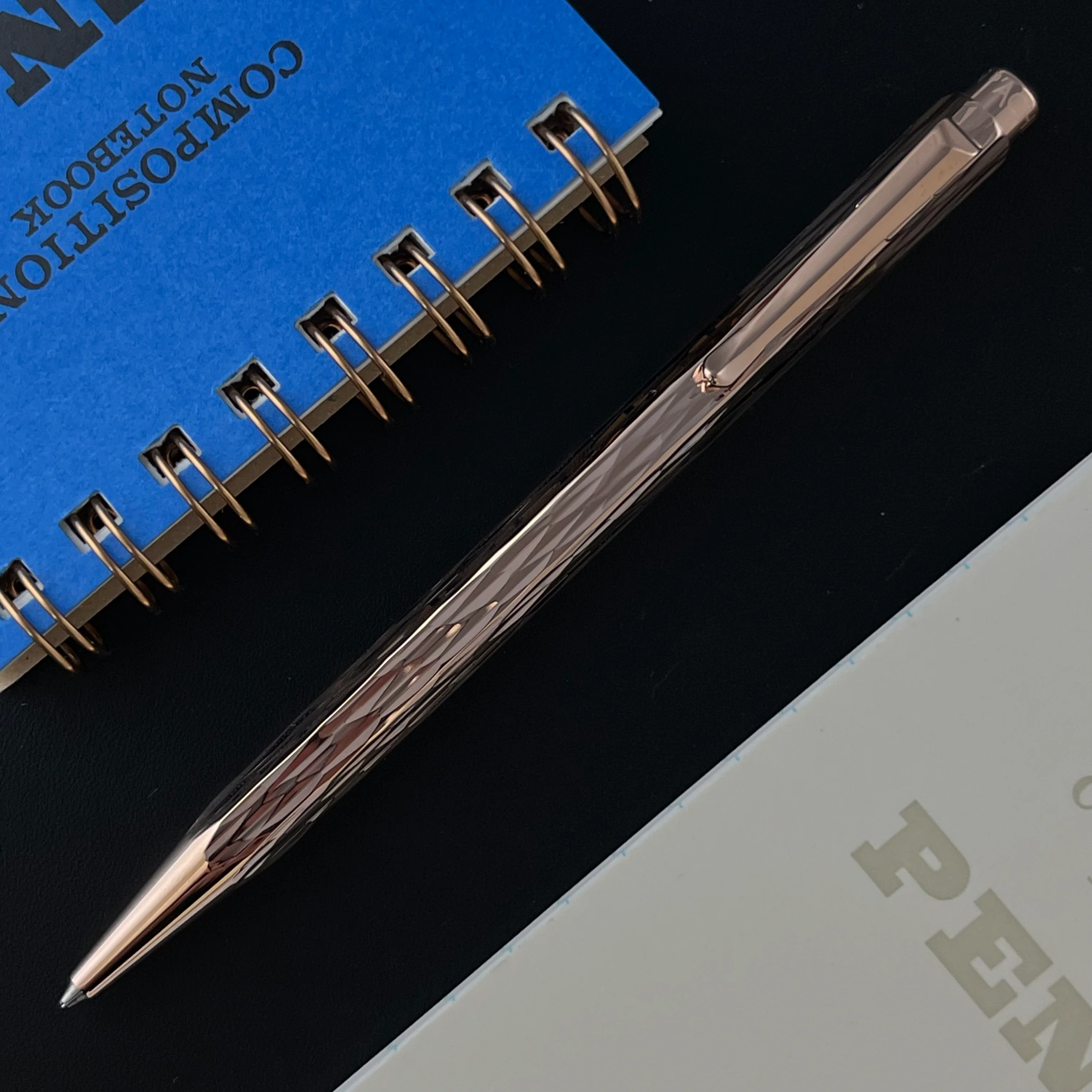Caran d'Ache 849 Ecridor Venetian Ballpoint Pen - Chevron Rose (Gift Set)