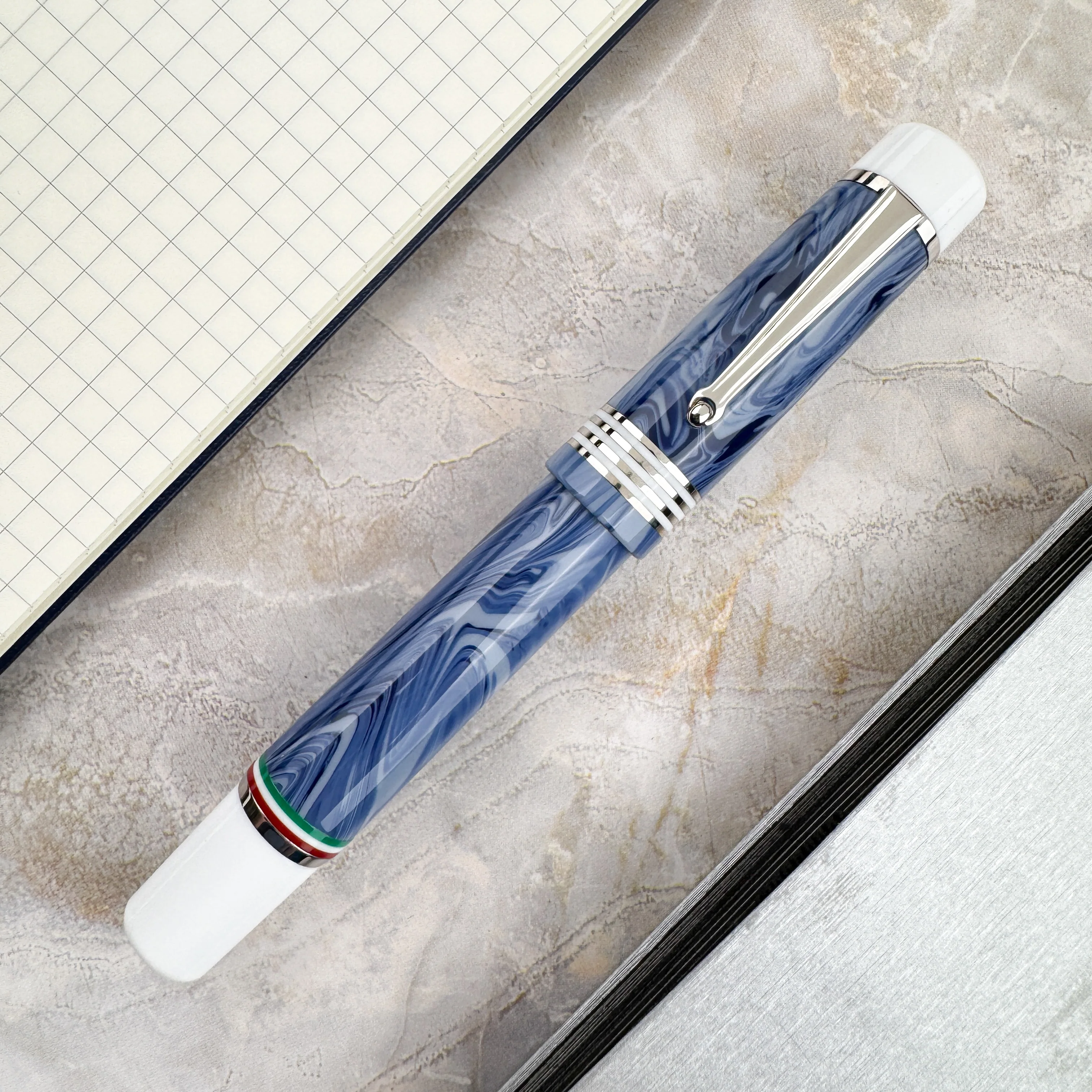 Delta Magic4 Napoli Fountain Pen w/ Palladium Trim (Special Edition) - Image 2