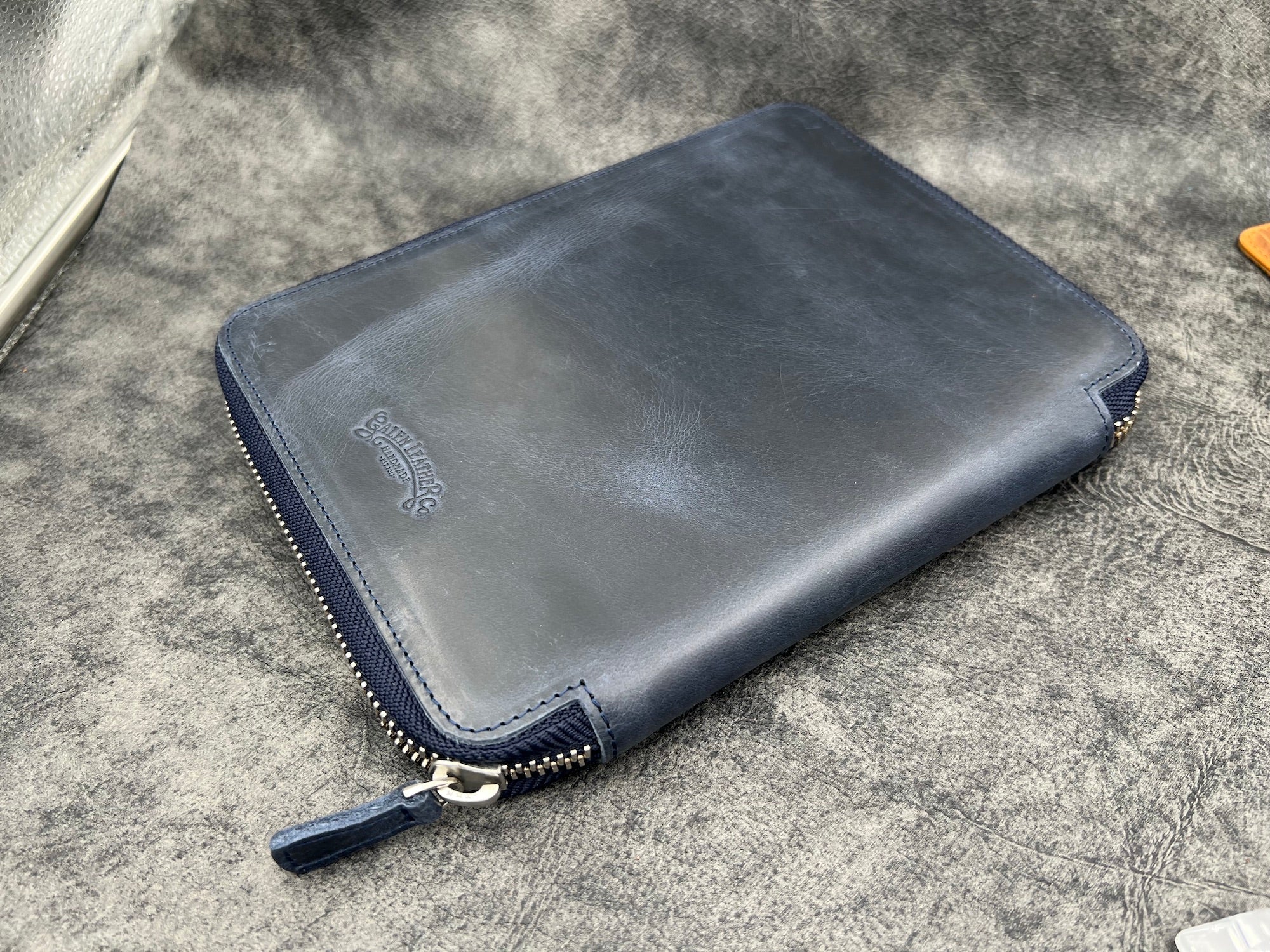 Galen Leather 20 Pen Zipper Case - Image 18