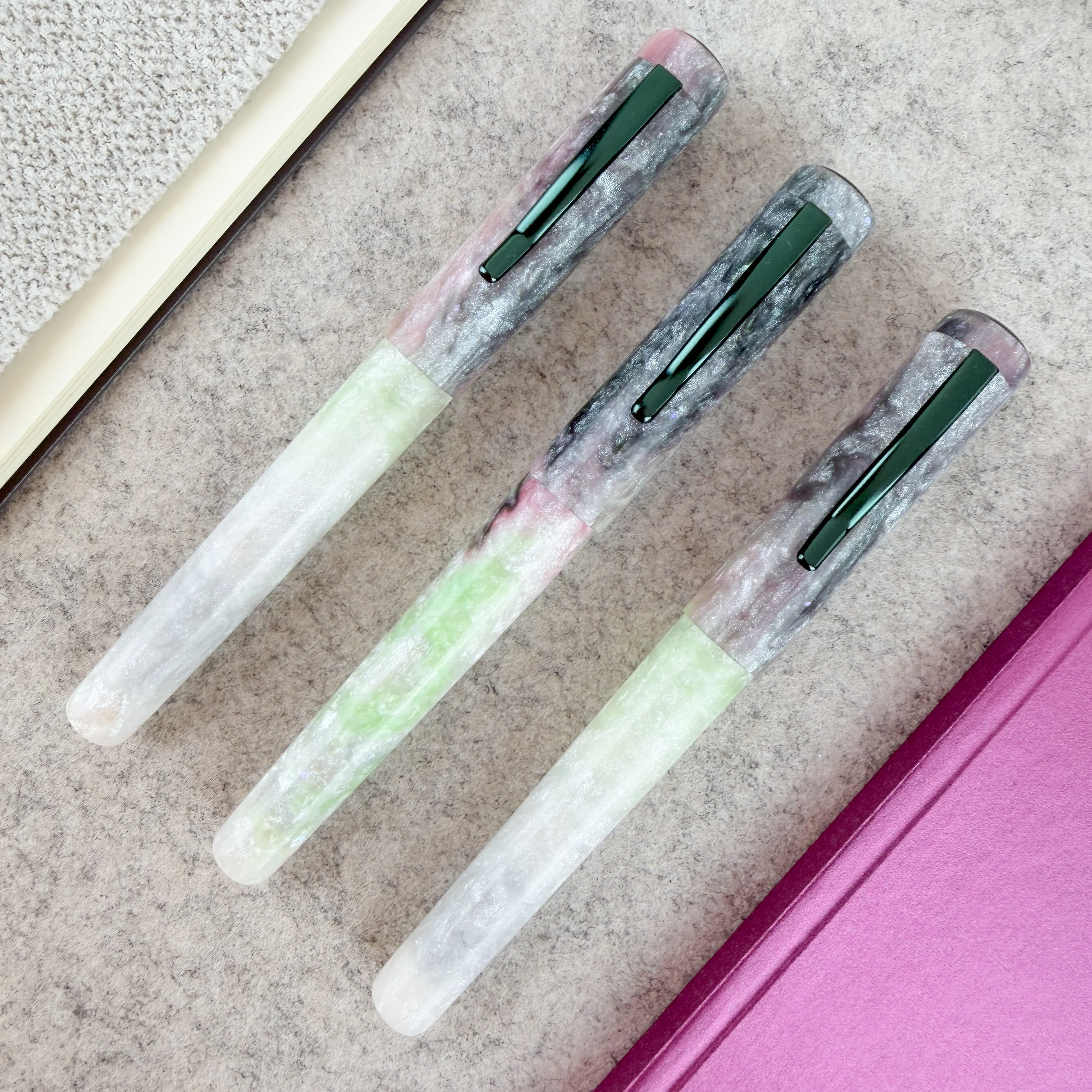 Hinze Pen Company Fountain Pen - Hearts Desire - Image 3