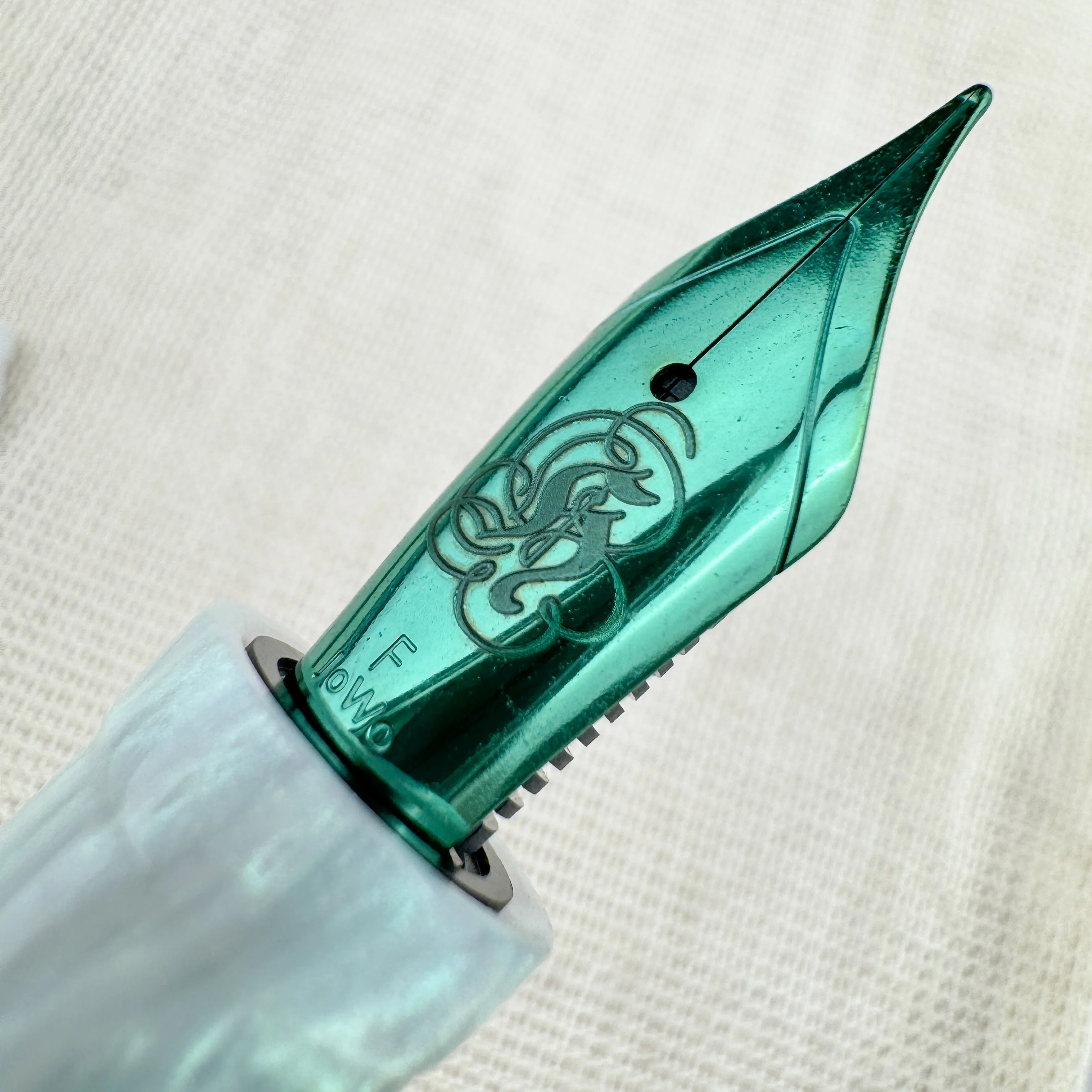 Hinze Pen Company Fountain Pen - Mercurial Mermaid - Image 2