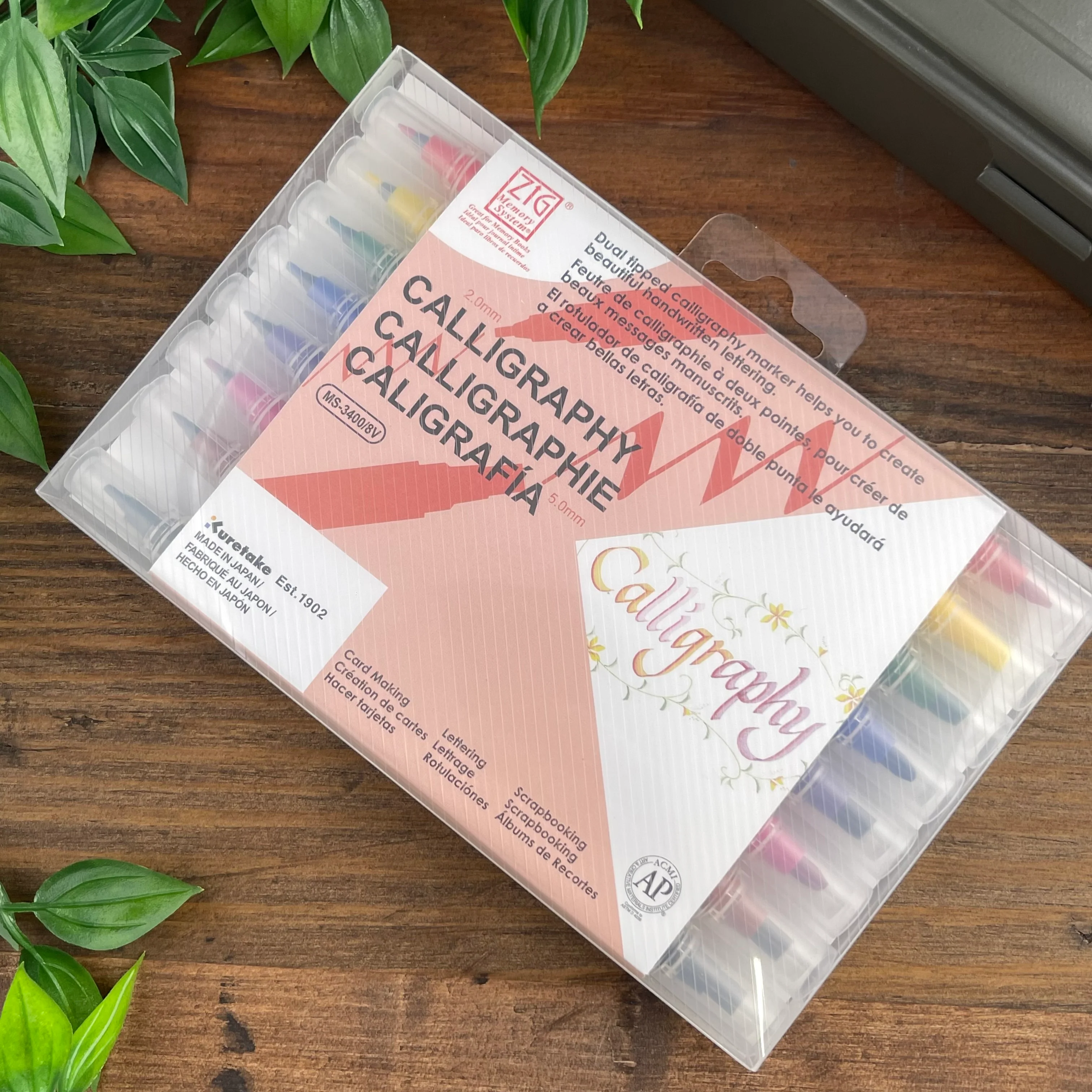 KureTake Zig Memory Calligraphy Markers (Set of 8) - Image 3