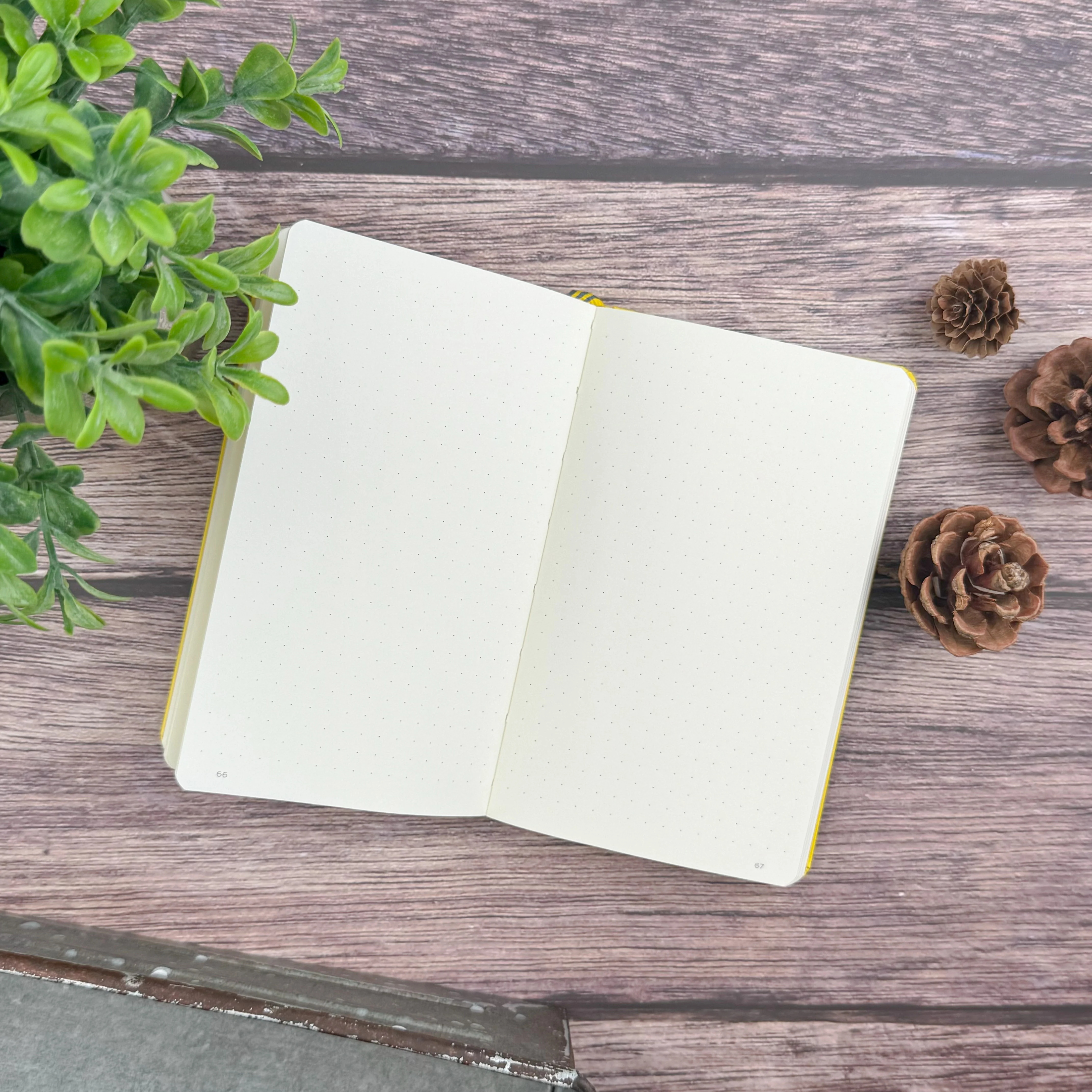 Leuchtturm A6 Hardcover Notebook - Dot Grid - Image 2