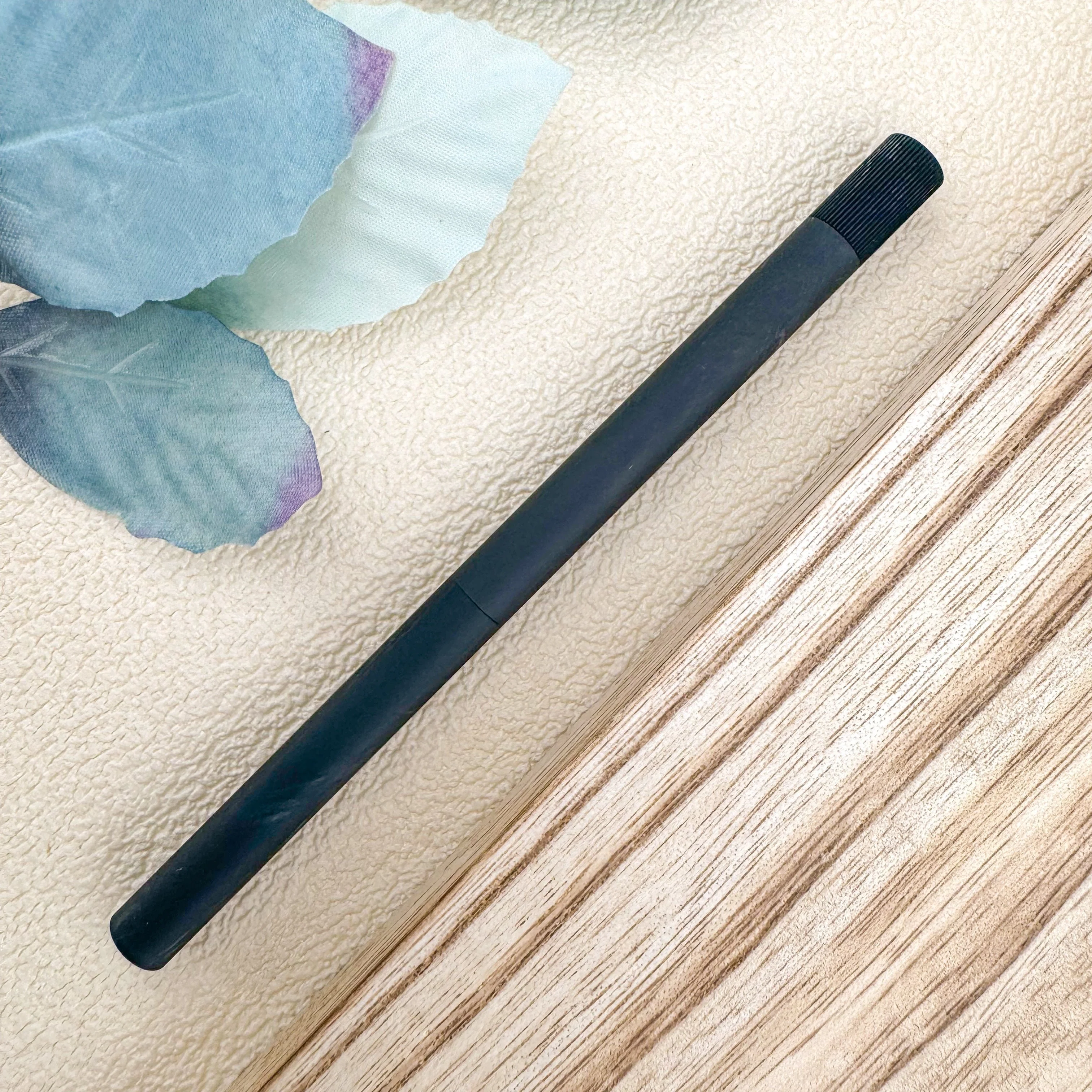 Tom's Studio Lumos Pro - Refillable Multi-Tip Pen - Image 2