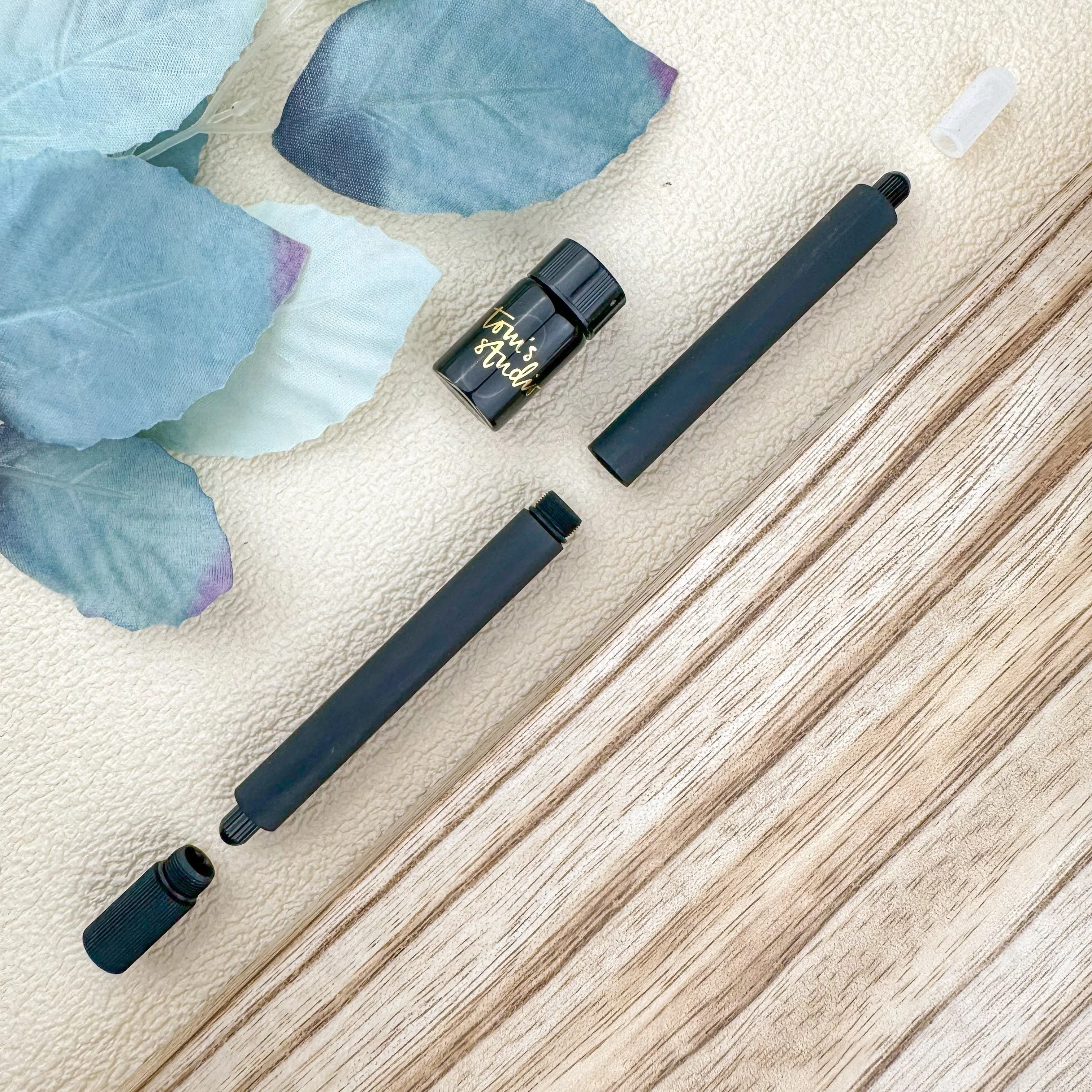 Tom's Studio Lumos Pro - Refillable Multi-Tip Pen - Image 3