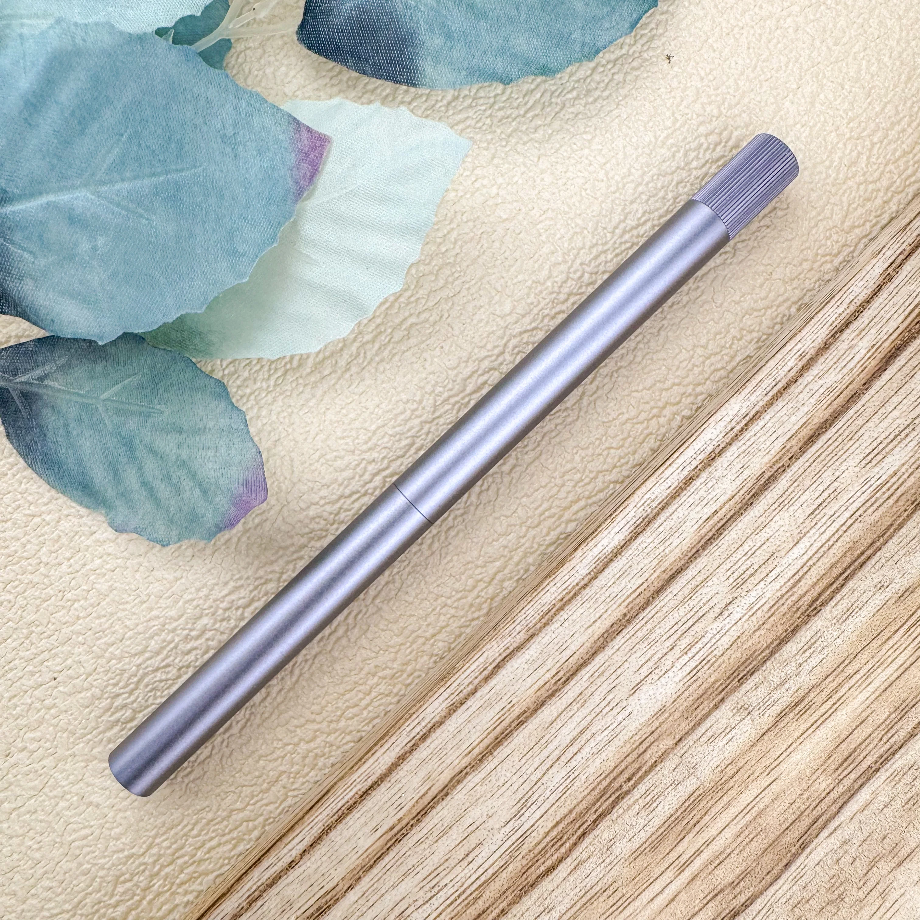 Tom's Studio Lumos Pro - Refillable Multi-Tip Pen - Image 5