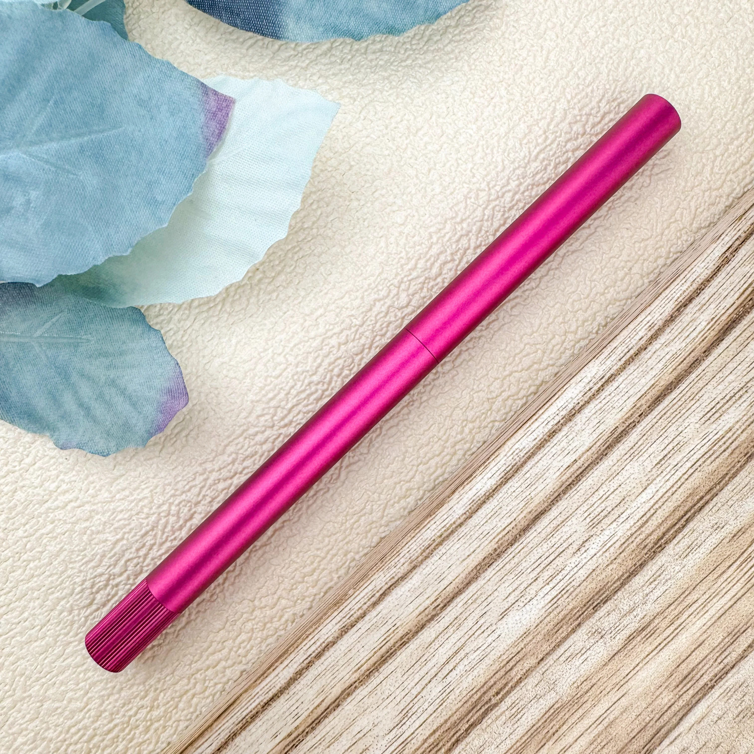 Tom's Studio Lumos Pro - Refillable Multi-Tip Pen - Image 8