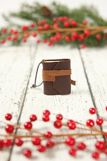 Mini Leather Journal Christmas Tree Ornament: Bright White - Image 3