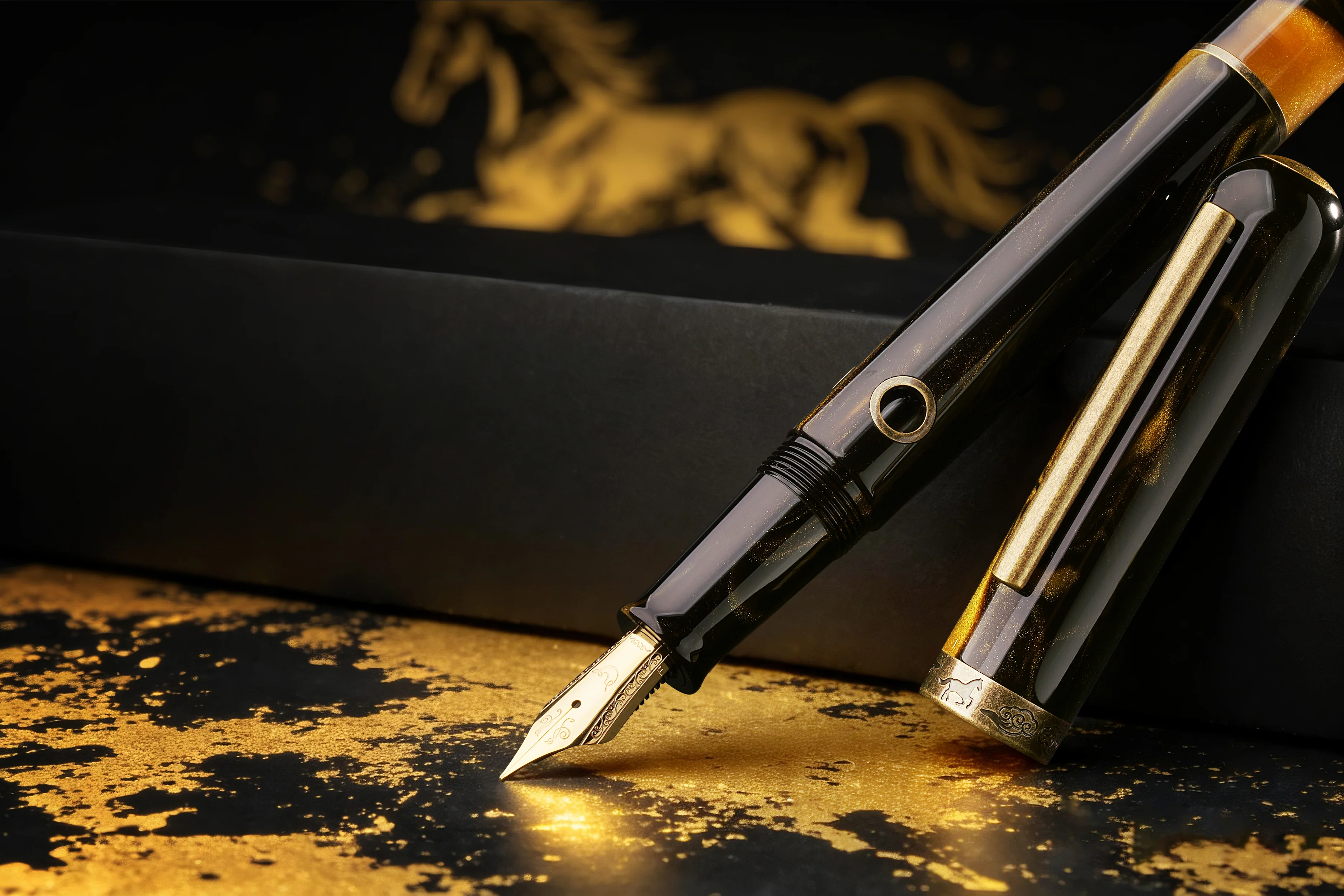 Nahvalur (Narwhal) Nautilus Fountain Pen - Pen of the Year - Horse (Limited Edition) - Image 6