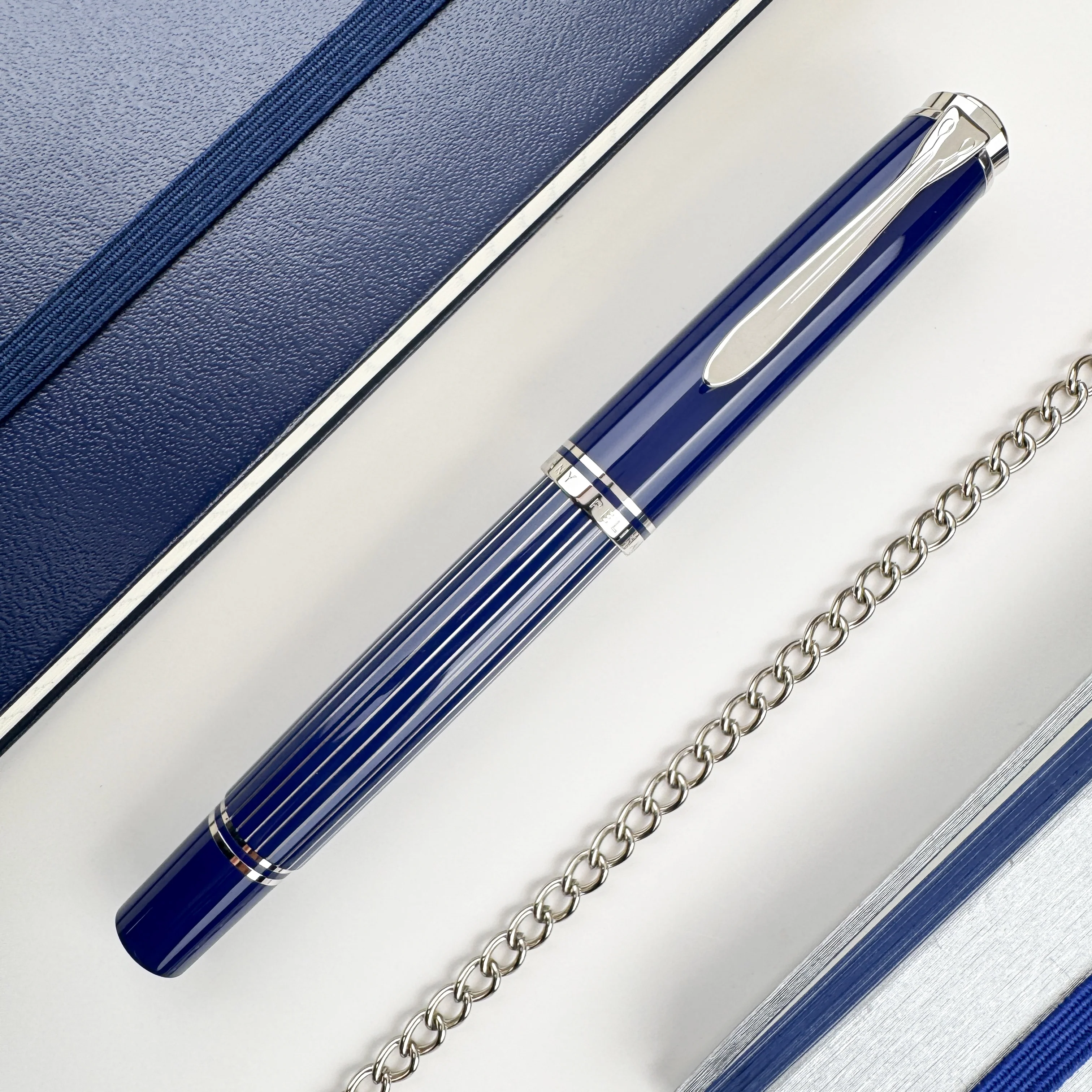 Pelikan Souveran M815 Fountain Pen - Metal Striped Blue (Special Edition) - Image 2