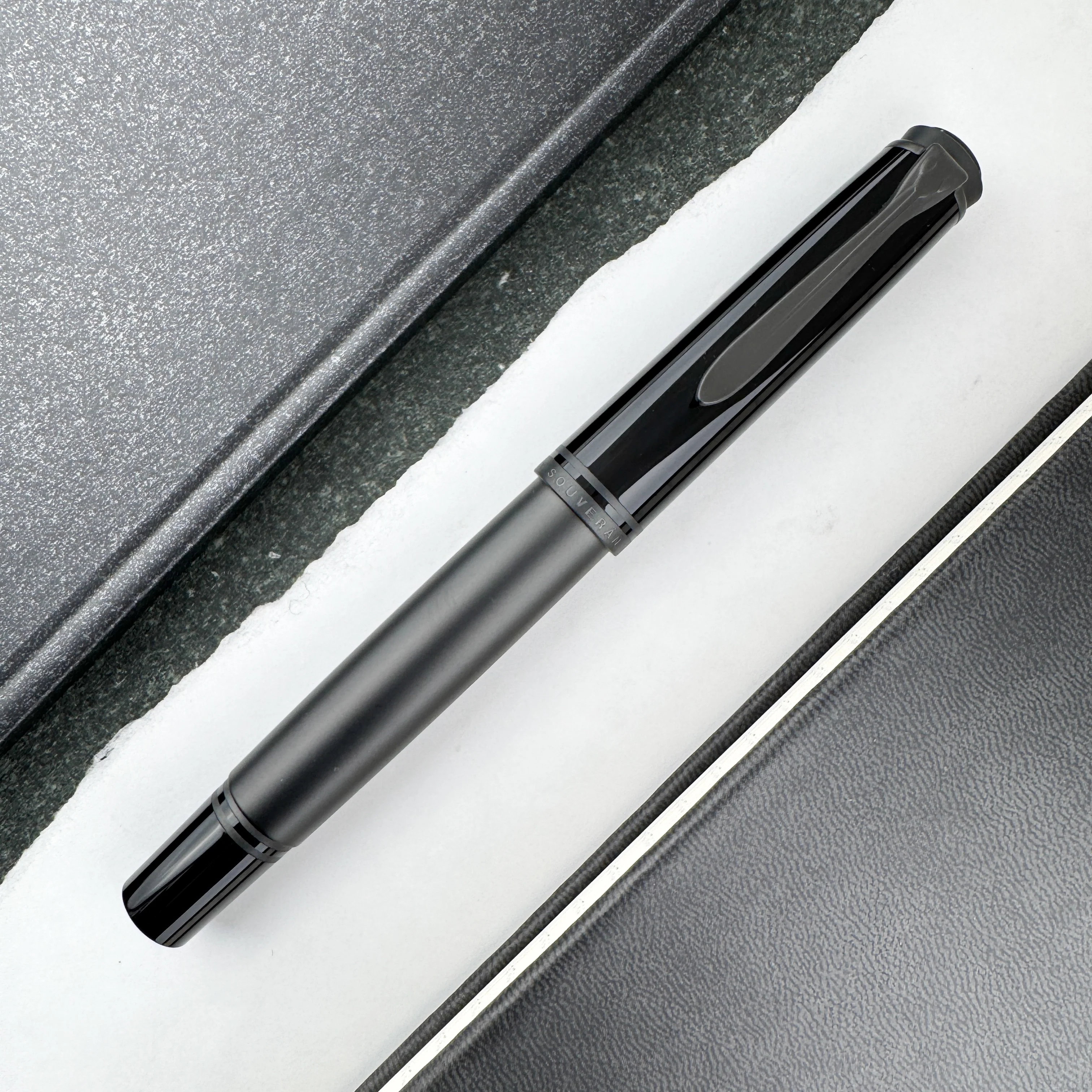 Pelikan Souveran M809 Fountain Pen - Black Matte (Special Edition) - Image 2