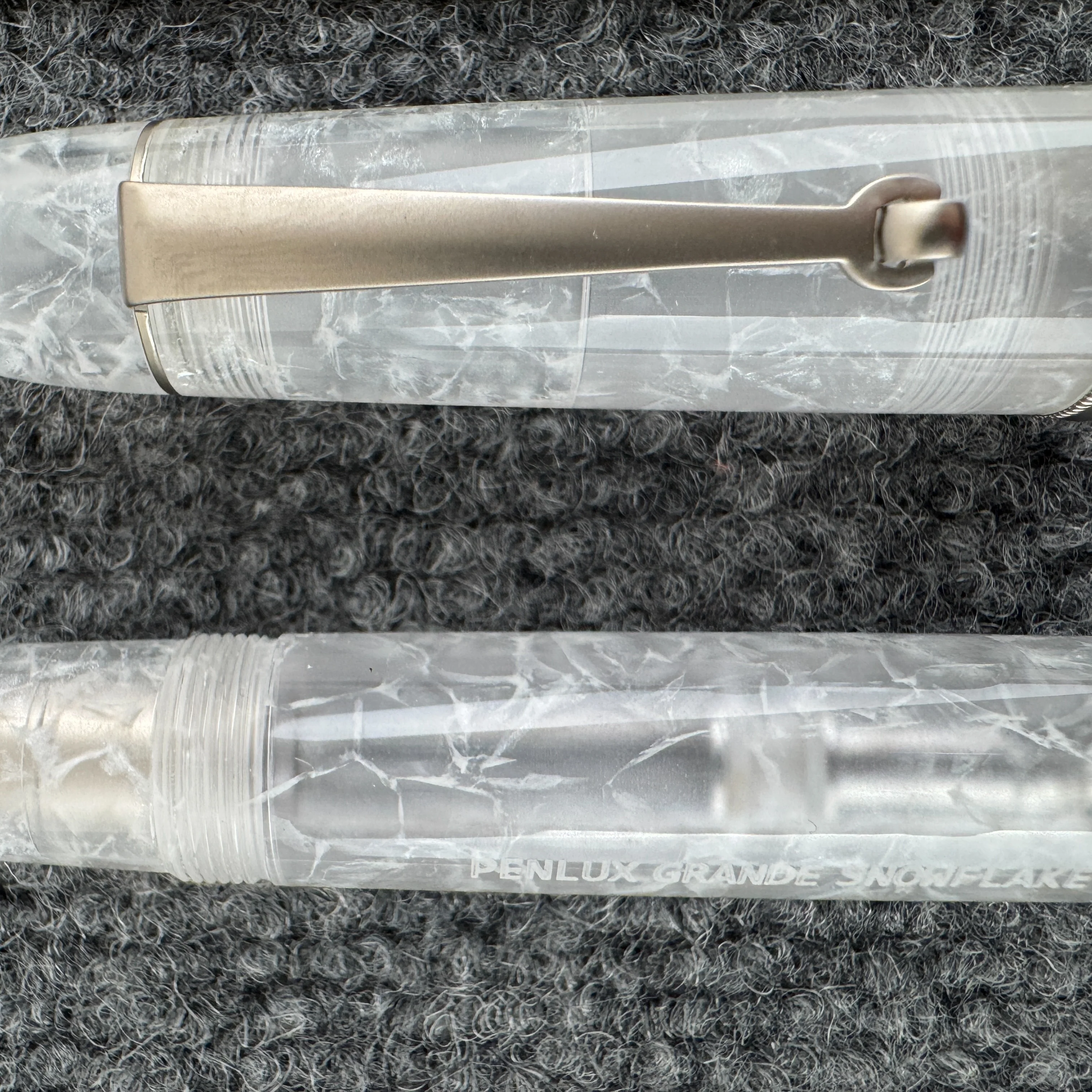 Penlux Masterpiece Grande Fountain Pen - Snowflake - Image 3
