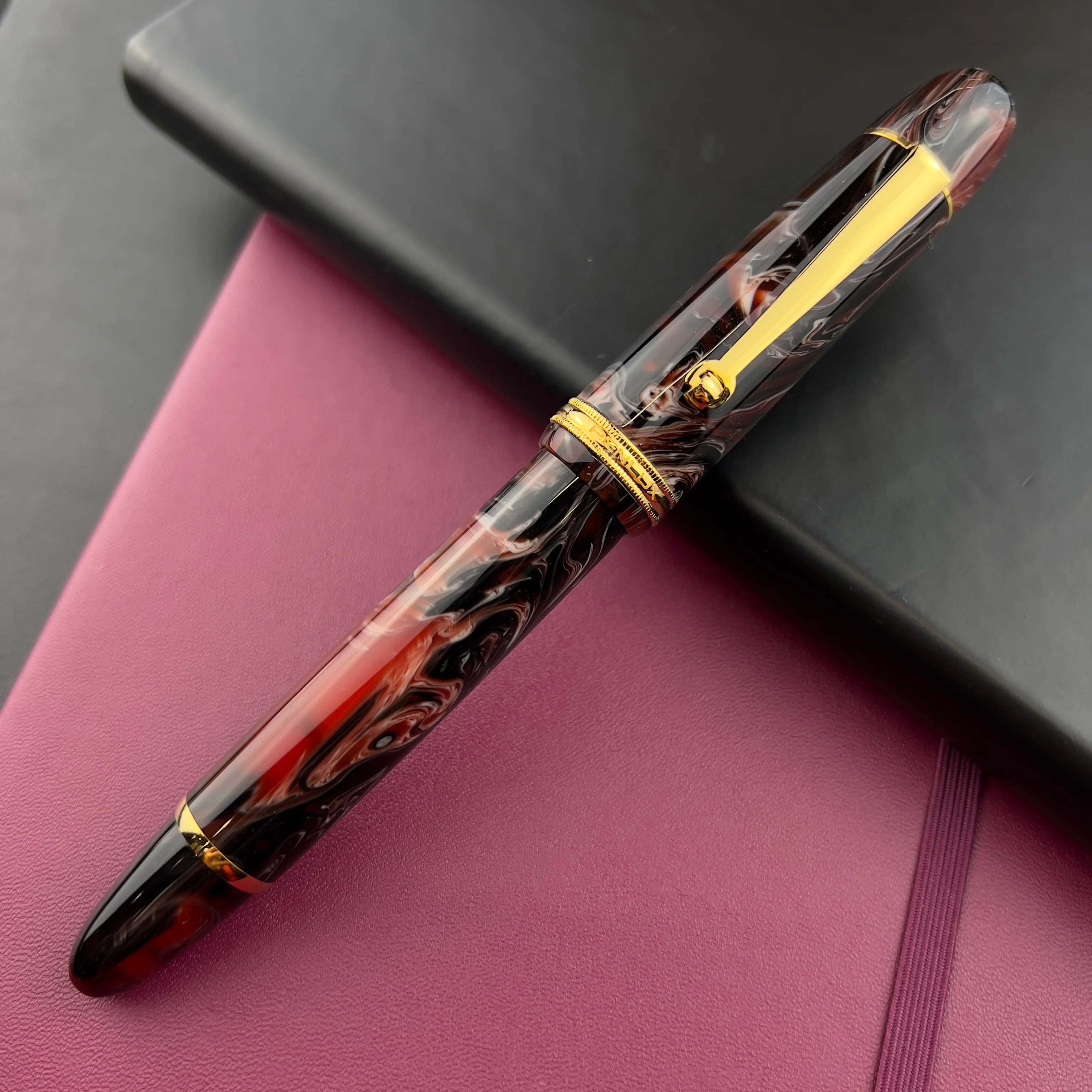 Penlux Masterpiece Grande Fountain Pen - Marble Wave - Image 4
