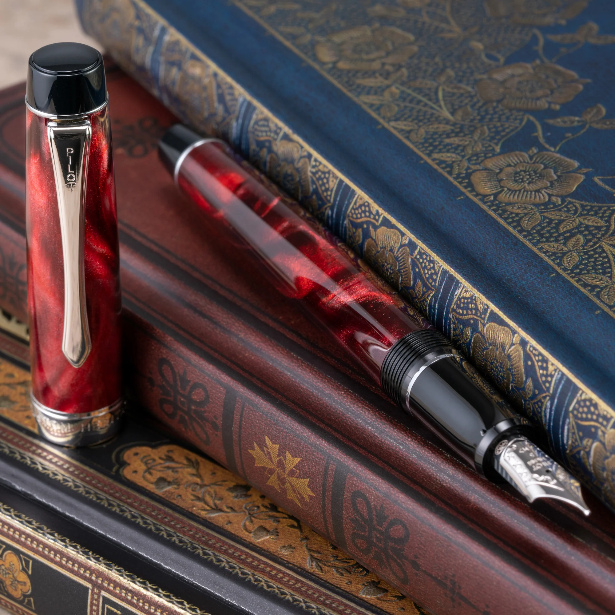 Pilot Custom Heritage SE Fountain Pen - Red - Image 3