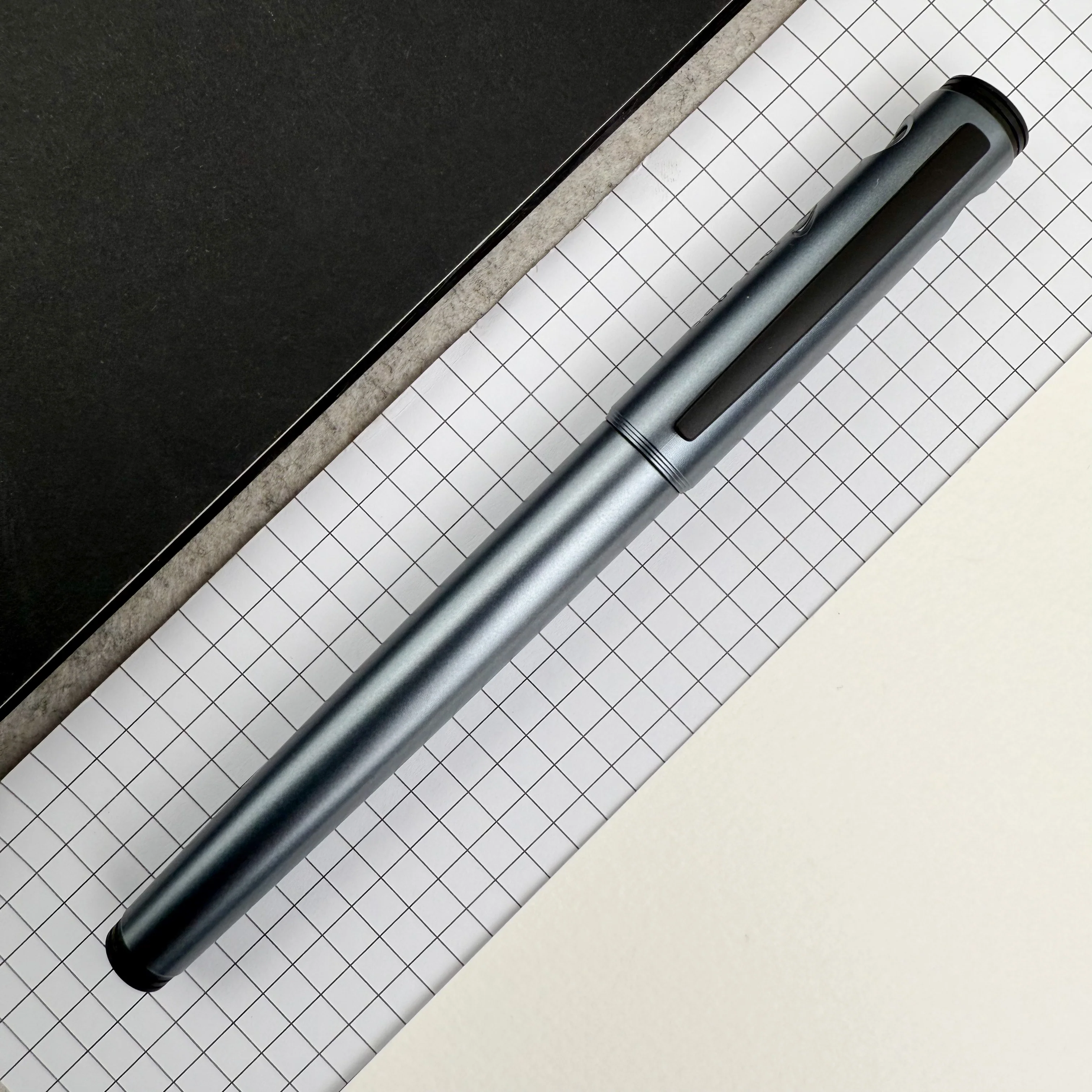 Pilot Explorer Fountain Pen - Gray - Image 2