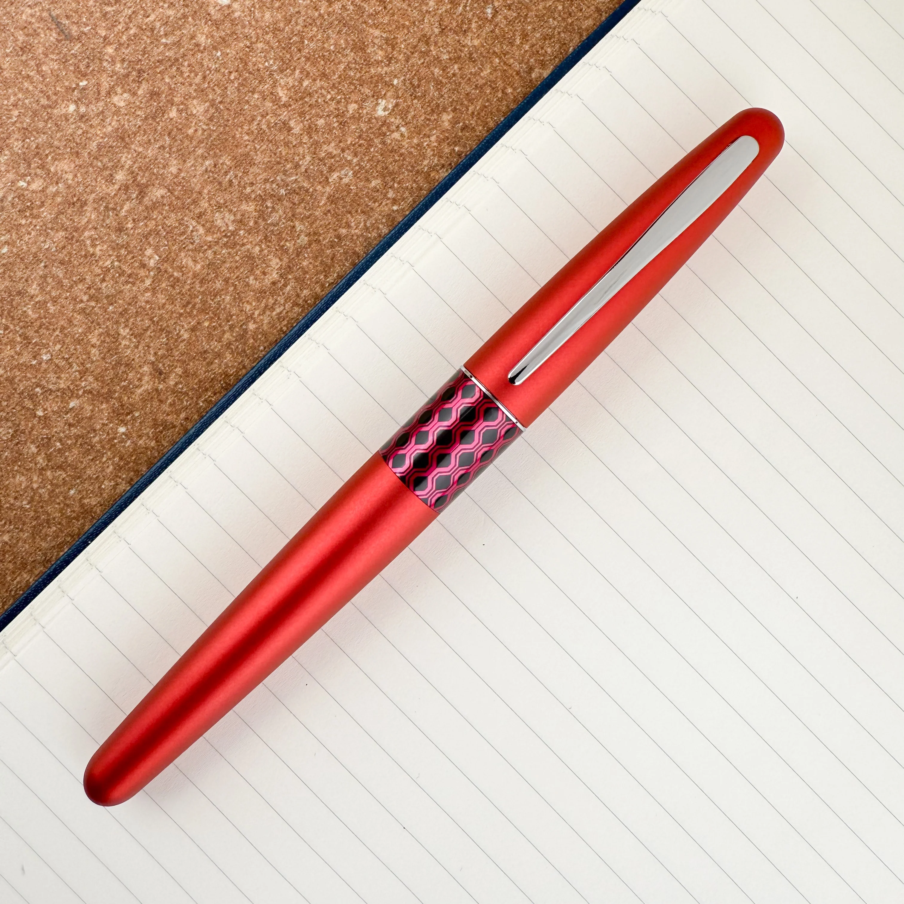 Pilot Metropolitan Fountain Pen - Red - Image 2