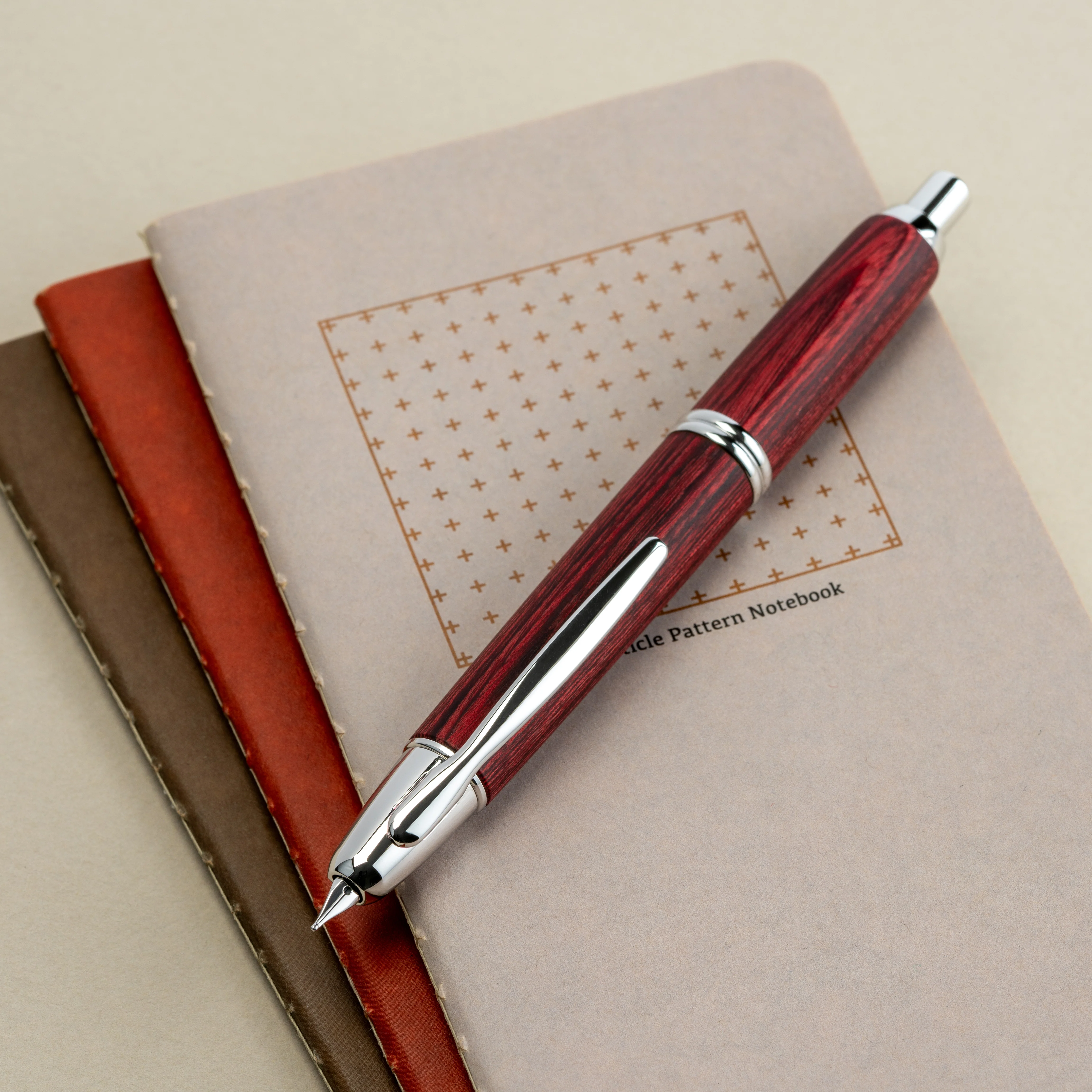 Pilot Vanishing Point Birchwood Fountain Pen - Red - Image 5