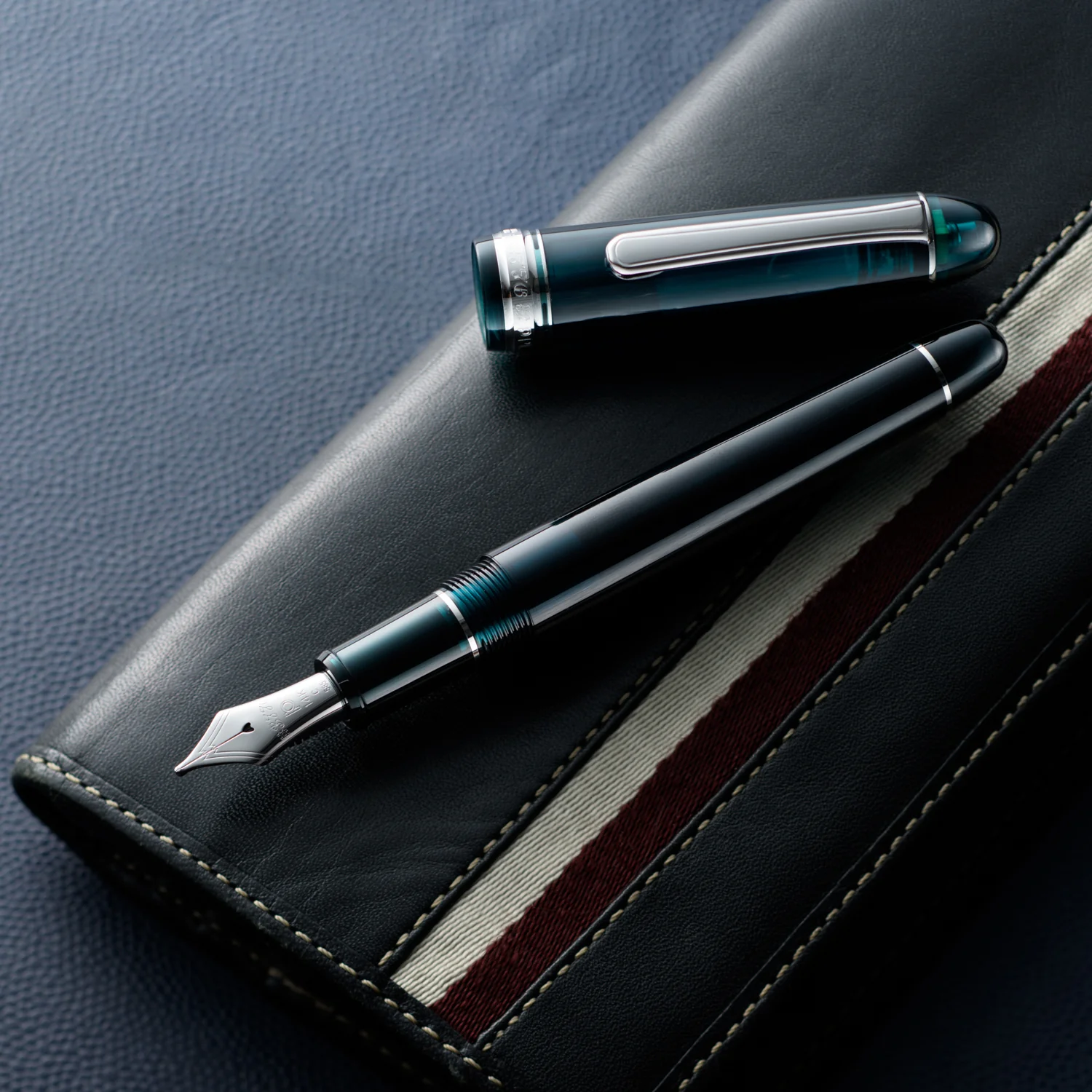 Platinum #3776 Century Fountain Pen - Laurel Green with Rhodium Trim - Image 3