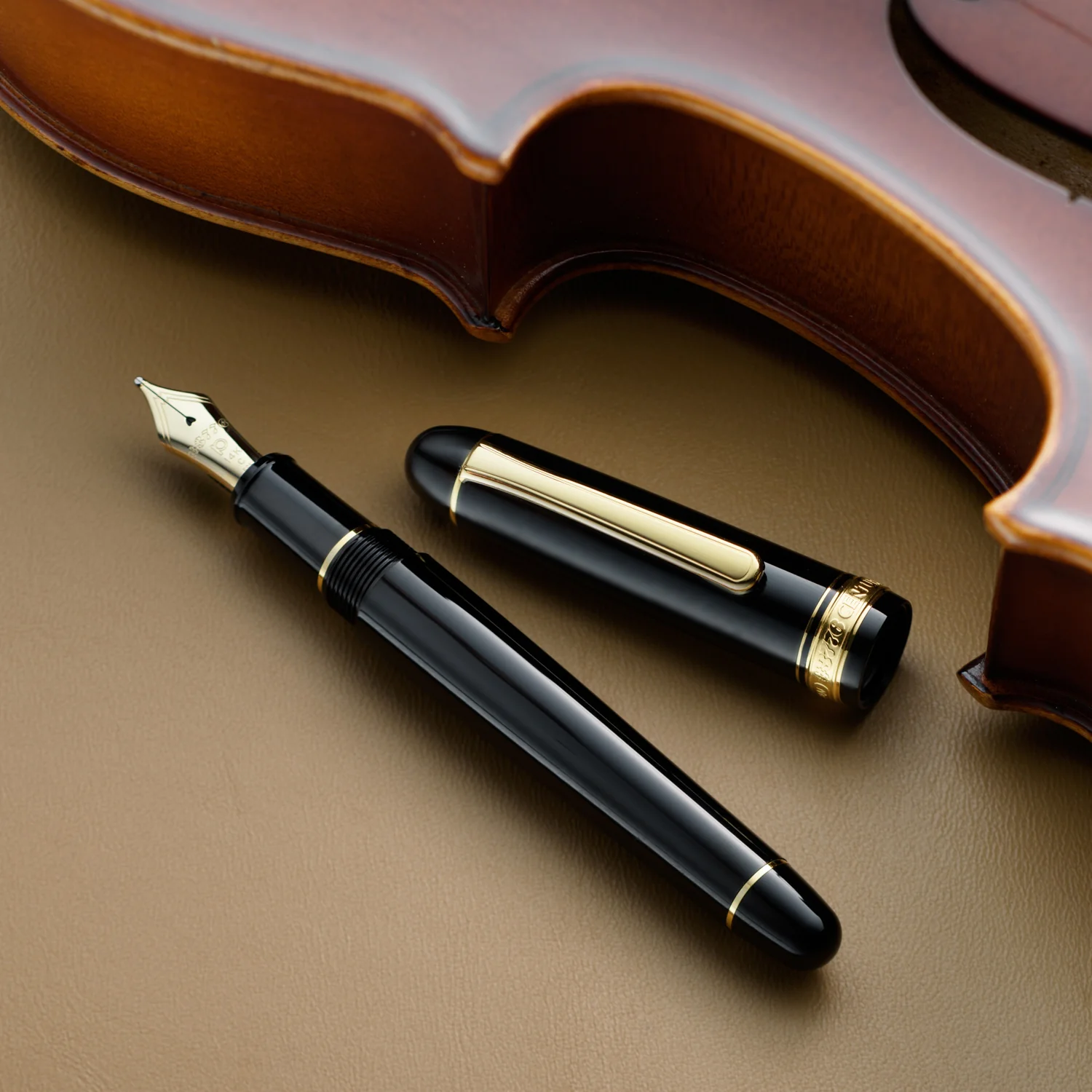 Platinum #3776 Century Fountain Pen - Black with Gold Trim - Image 2
