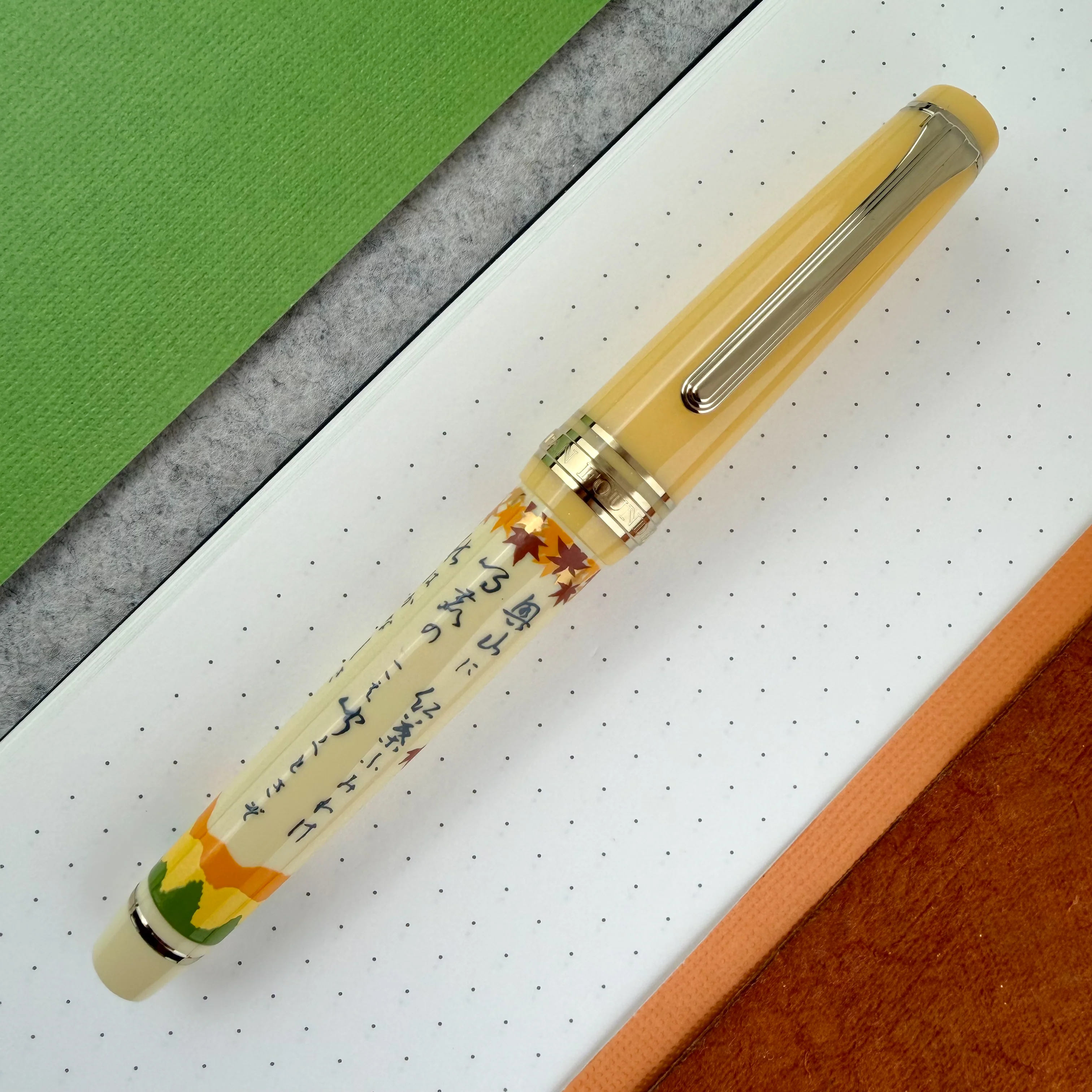 Sailor Pro Gear Slim Fountain Pen - Season Waka Poetry - Autumn - Image 2