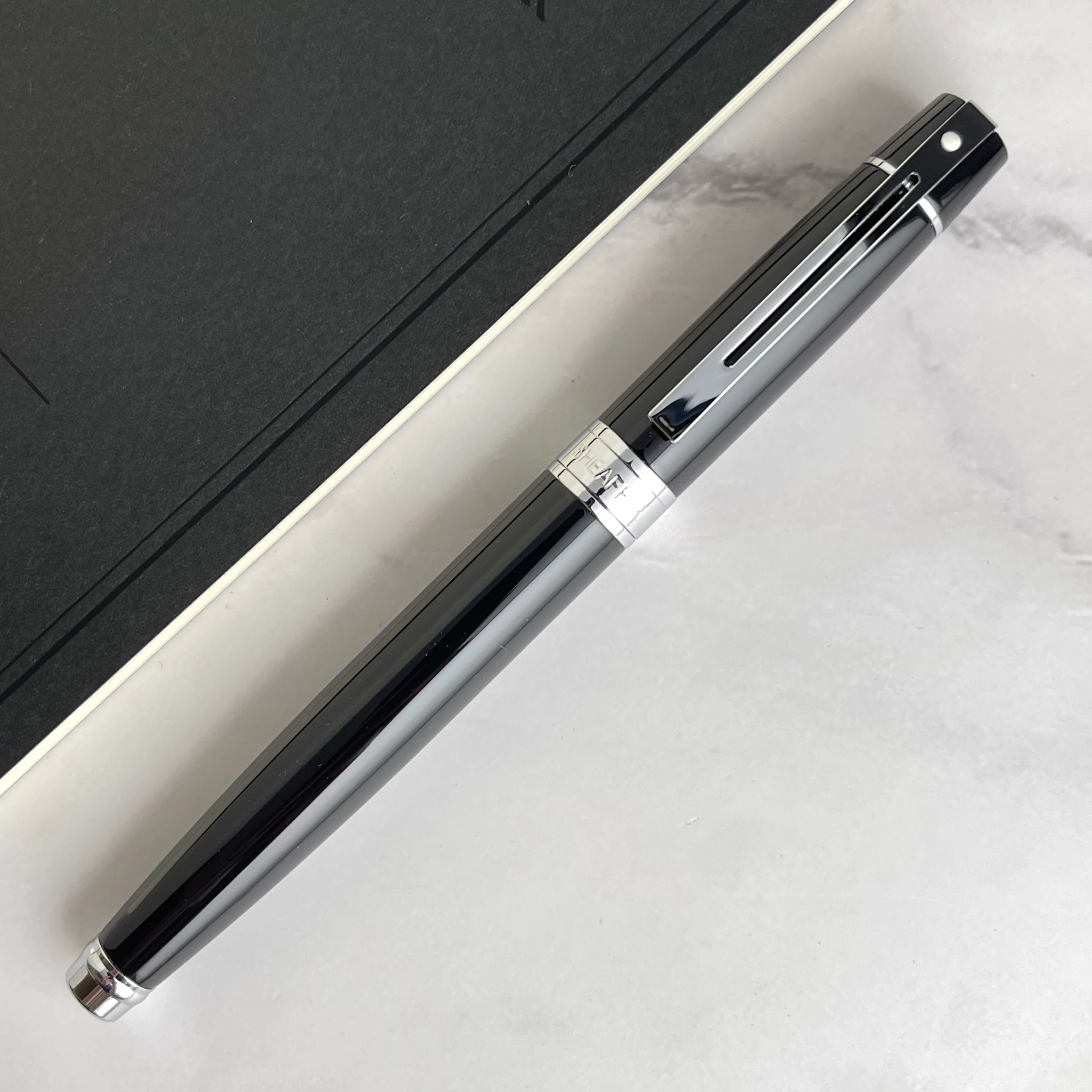 Sheaffer 300 Fountain Pen - Black - Image 2