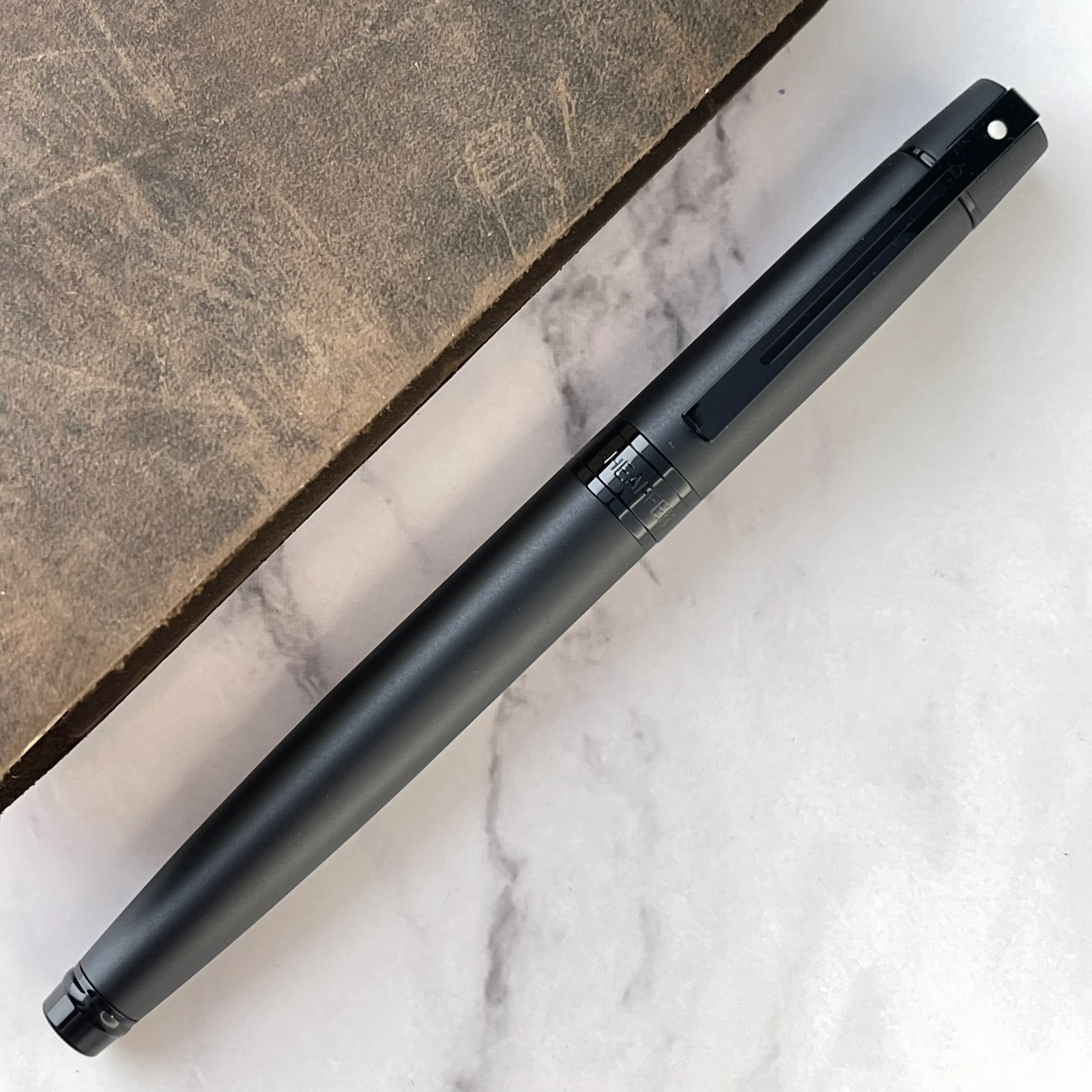Sheaffer 300 Fountain Pen - Matte Black - Image 2