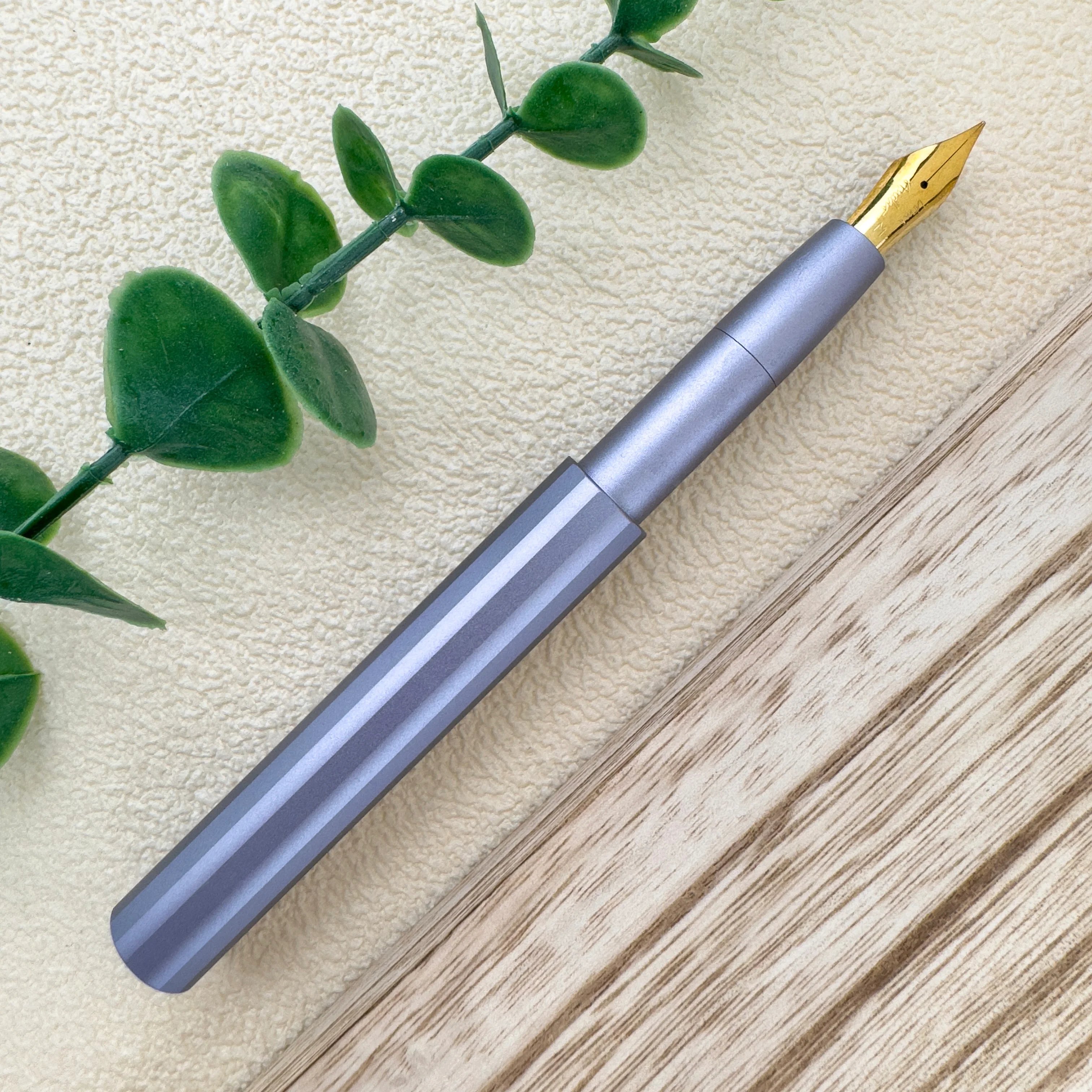 Tom's Studio The Studio Pocket Fountain Pen - Wisteria - Image 2