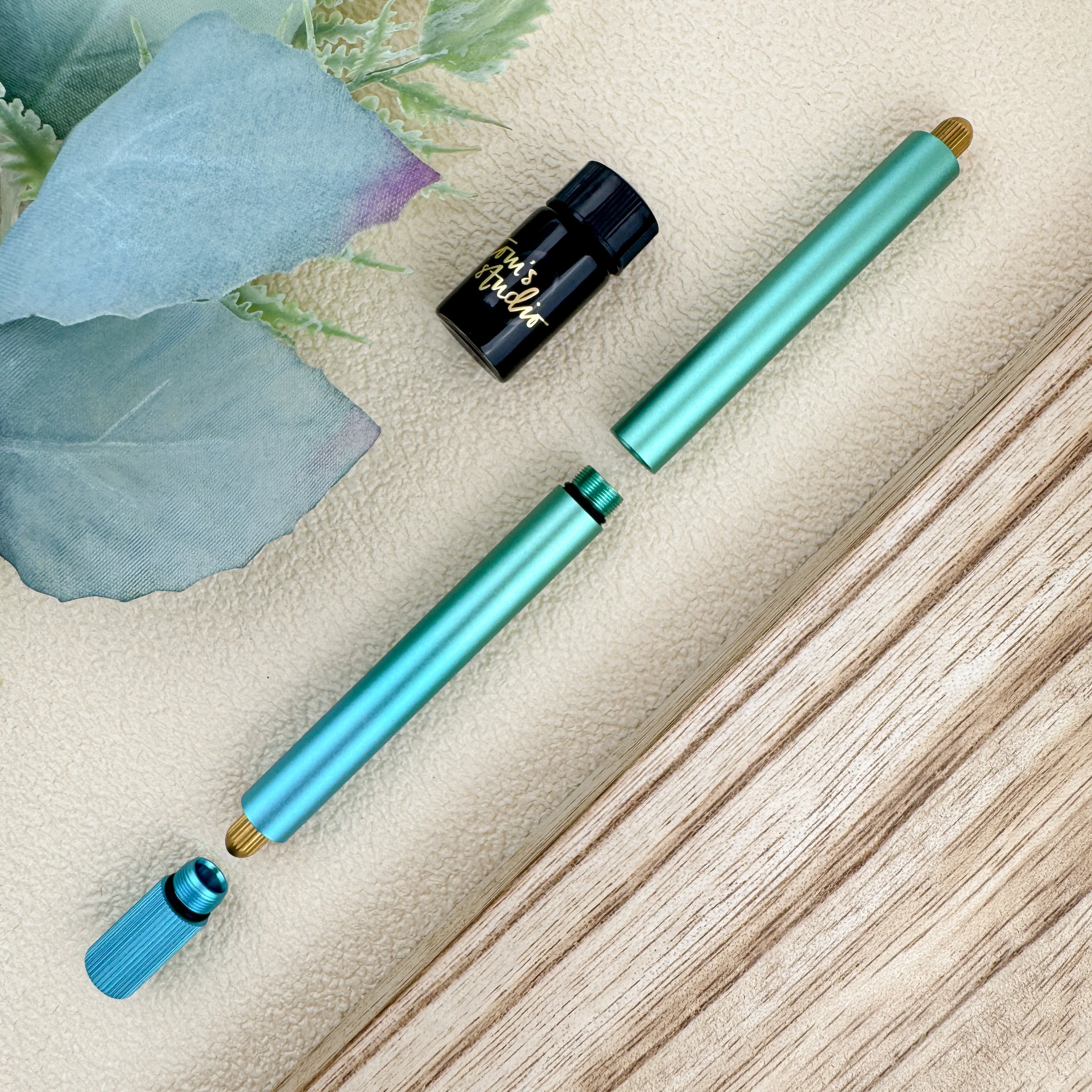 Tom's Studio x Atlas Lumos Pro - Refillable Multi-Tip Pen (Atlas Exclusive) - Image 3