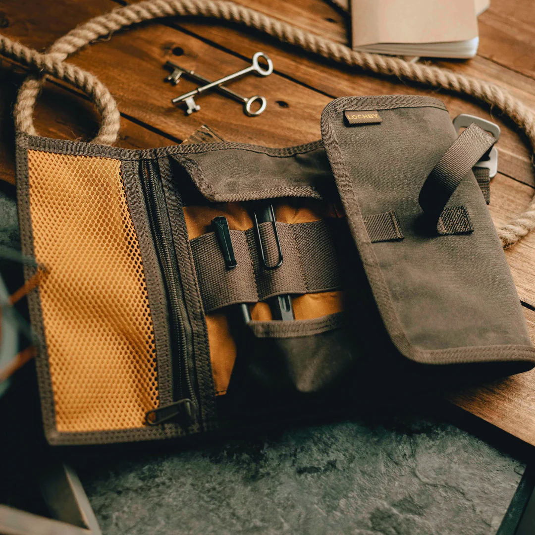 Lochby Tool Roll - Image 15
