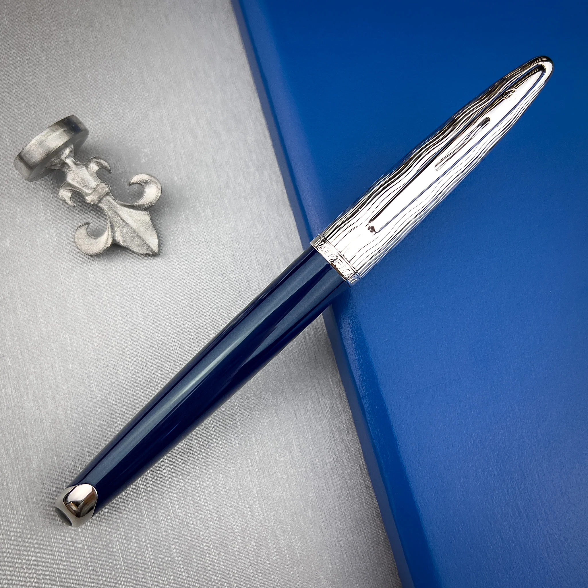 Waterman Carene Fountain Pen - L'essence du Bleu (Special Edition) - Image 2